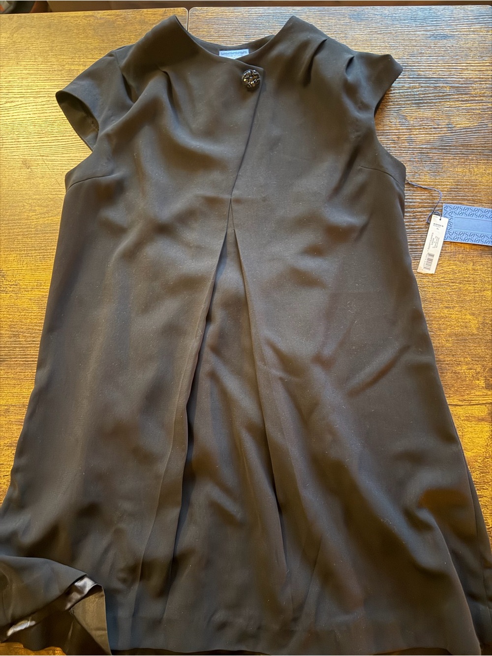 Simply Vera Vera Wang Black Midi Cap-Sleeve Dress with Front Pleat